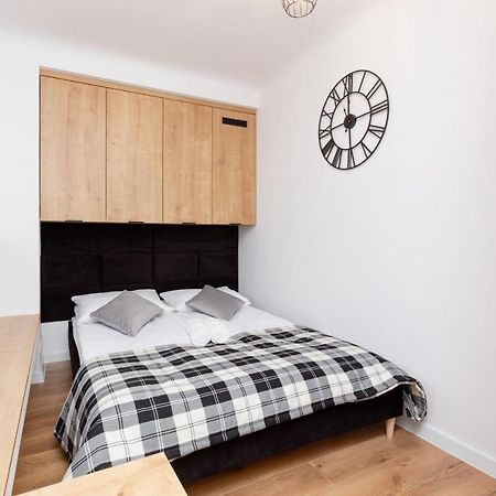 City Center Mezzanine Studio Chmielna By Noclegi Renters Varšava Exteriér fotografie